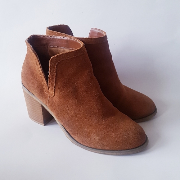 URBAN OUTFITTERS Brown Suede Ankle Boots - Picture 2 of 11